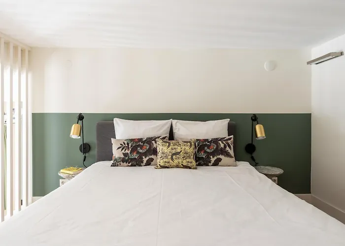 Dockside Flats Апарт-отель 3*