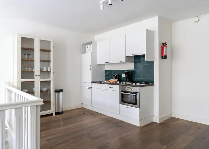 Апарт-отель Dockside Flats Амстердам