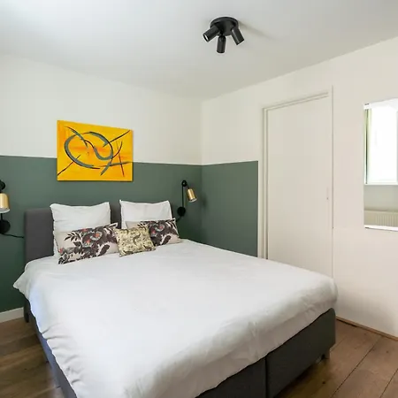 Dockside Flats Apartmanhotel