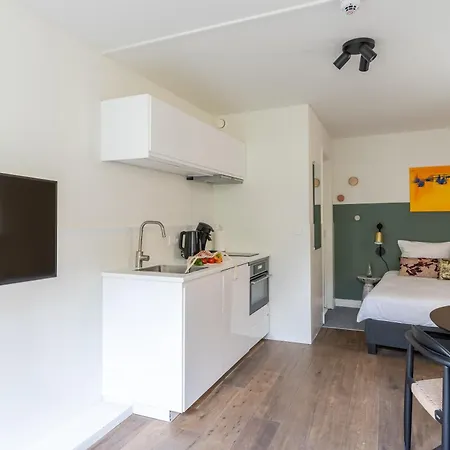 Aparthotel Dockside Flats 4*