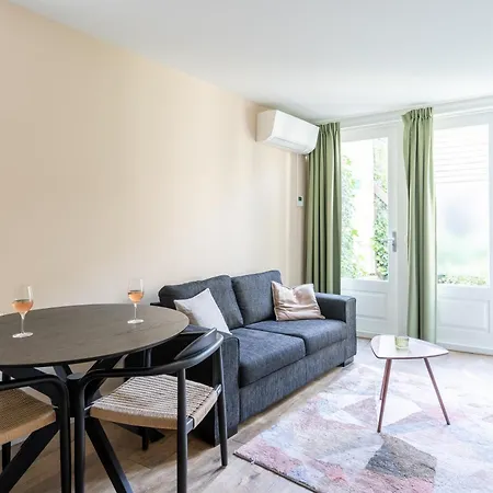 Aparthotel Dockside Flats 4*