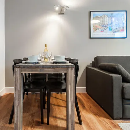 Dockside Flats Apart-hotel