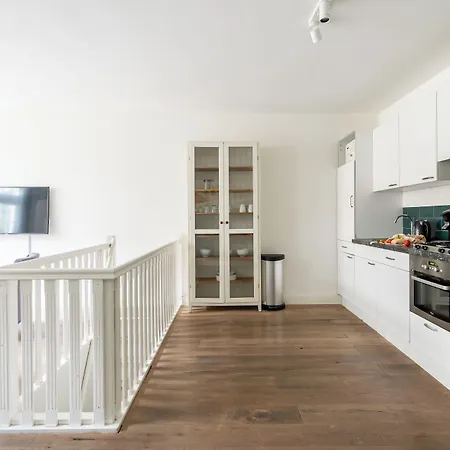 Ξενοδοχείο με διαμερίσματα Dockside Flats