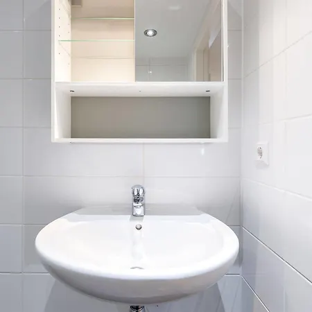 Aparthotel Dockside Flats 4*
