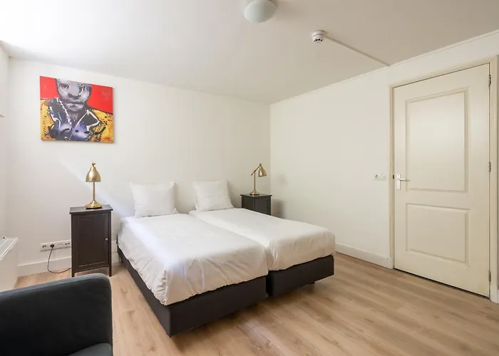 アパートホテル Dockside Flats 3*