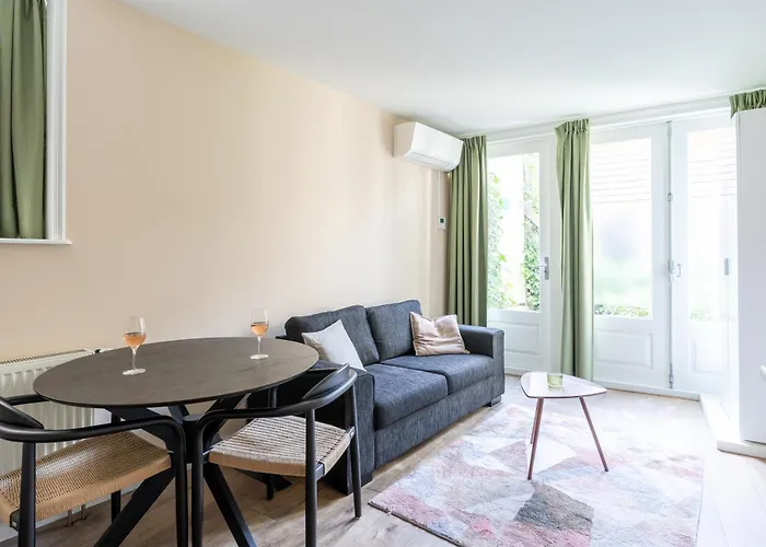 Apart-hotel Dockside Flats 3*