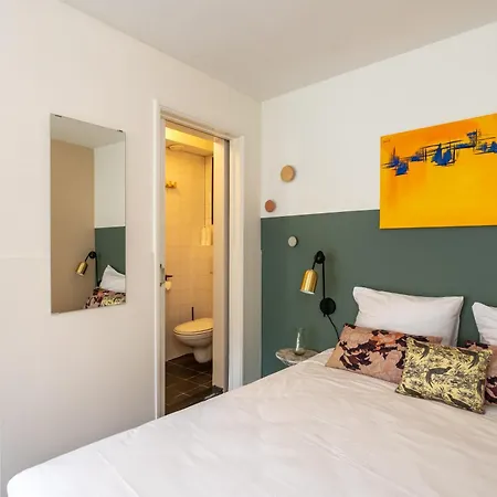 Aparthotel Dockside Flats