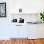 Dockside Flats 3*